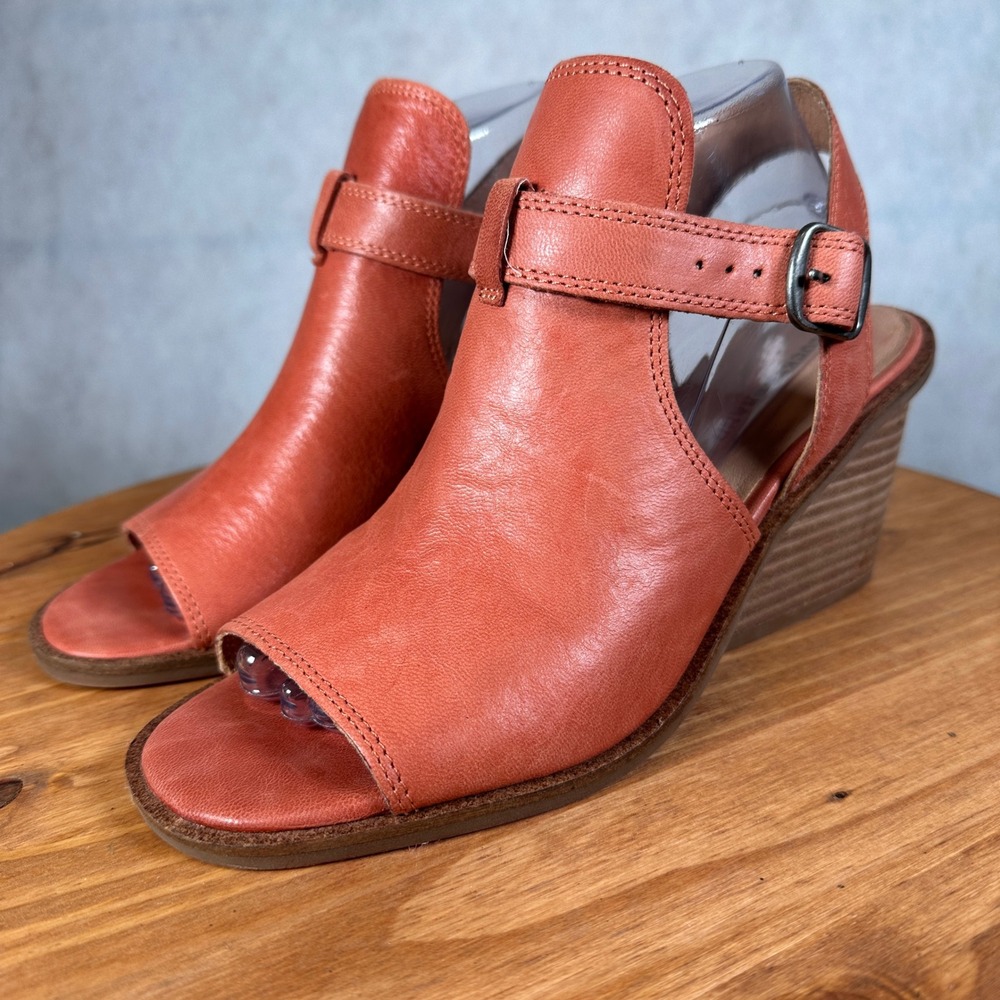 Lucky Brand Wedge Sandals Womens 9 Orange Good Leather Peep Toe Buckle